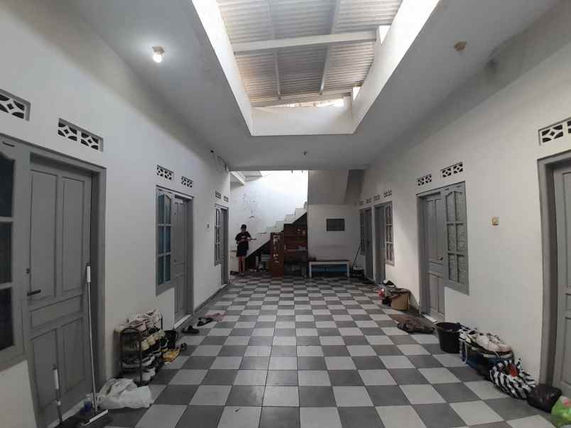 kost 23 kamar dijual murah dekat kampus ukrim