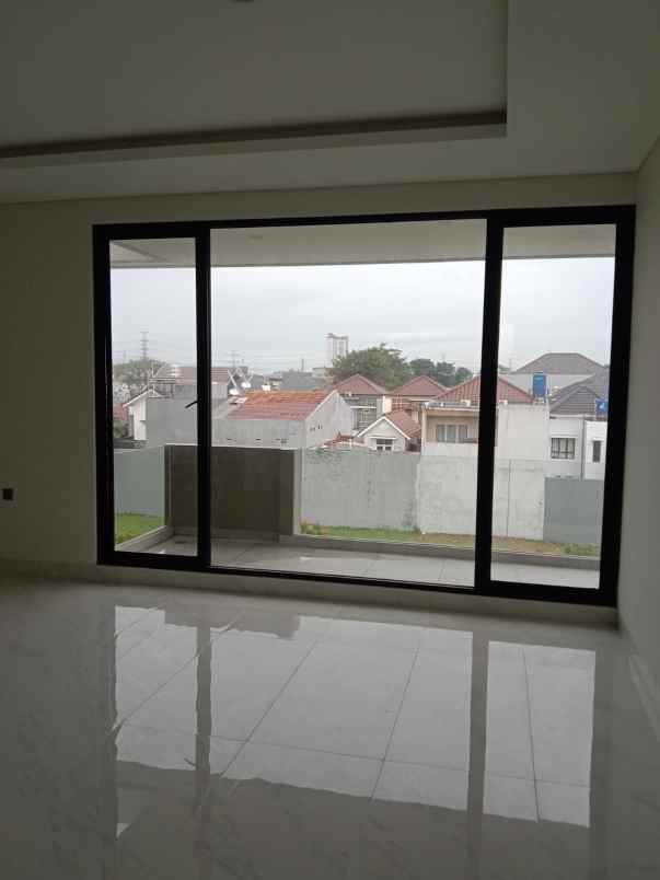 metland puri lt 9x25 225m lb 345m 3 lantai 5 kt 5 km