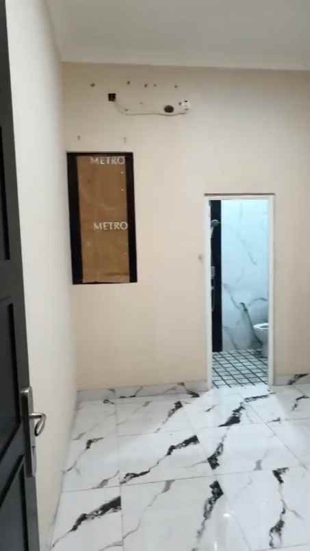 over kredit 65jt rumah siap huni dekat stasiun depok
