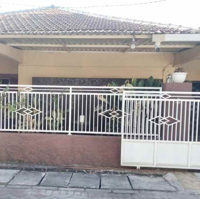 pucang asri rumah siap huni daerah gubeng tengah kota