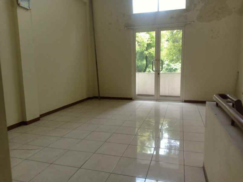 ruko di kota baru parahyangan banyak niaga