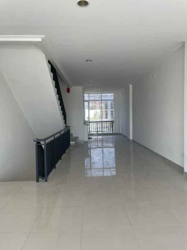 ruko golf island luas 4 5x15m 5 lantai sewa 350jt thn