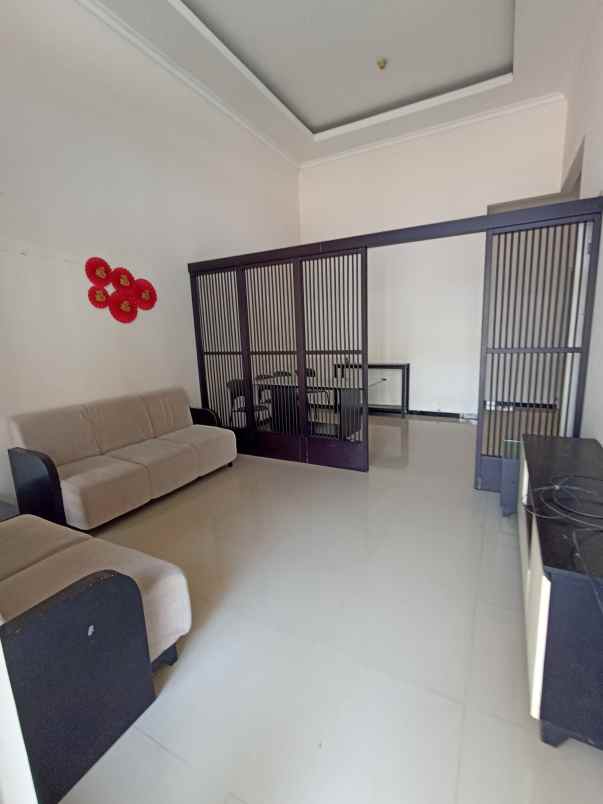 rumah 1 lantai sukolilo dian regency full furnish nego