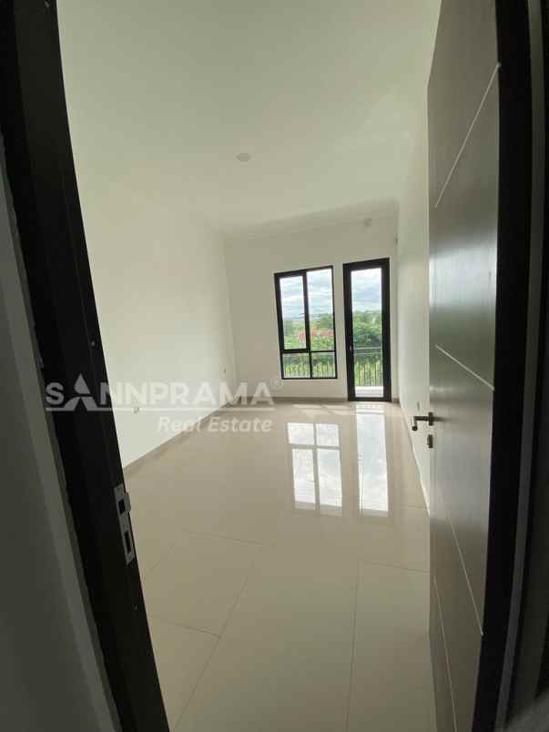 rumah 2 lantai dekat mall the park sawangan depok