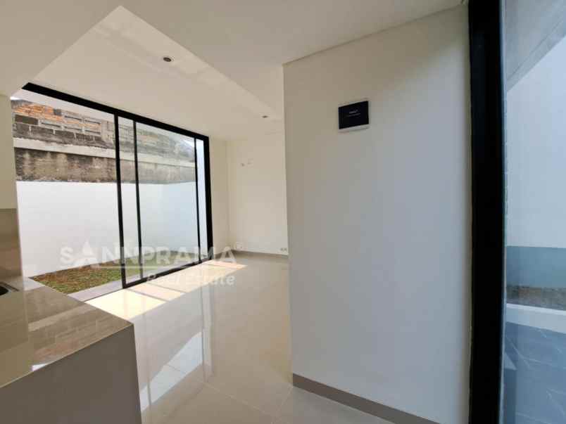 rumah 2 lantai minimalis di cluster dekat stasiun bima