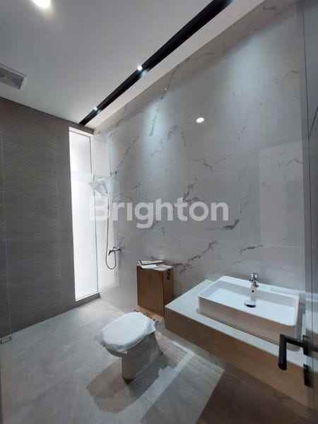 rumah 2 lantai siap huni seperti baru kalikepiting