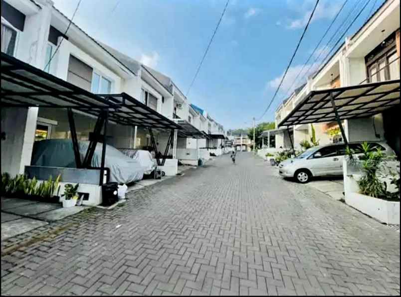 rumah asri strategis di kota bandung padasuka dijual