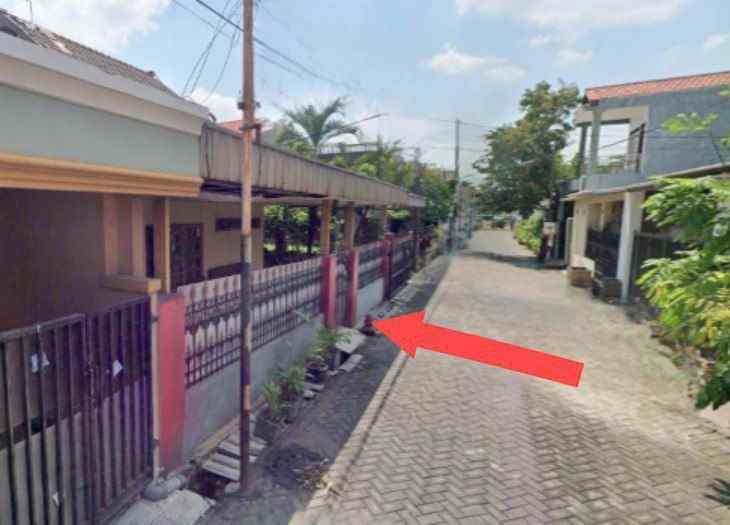 rumah bagus lokasi strategis griya kebraon surabaya