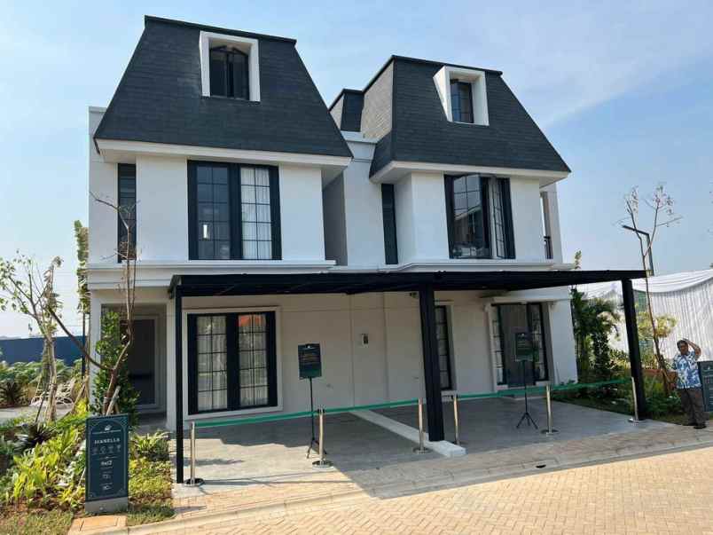 rumah baru 2 lantai attic bintaro