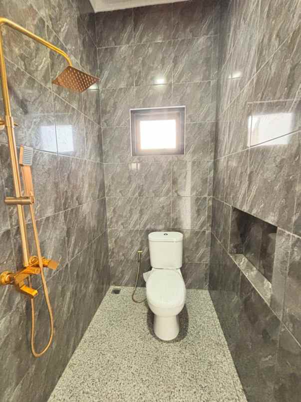 rumah baru american classic di ciledug tangerang