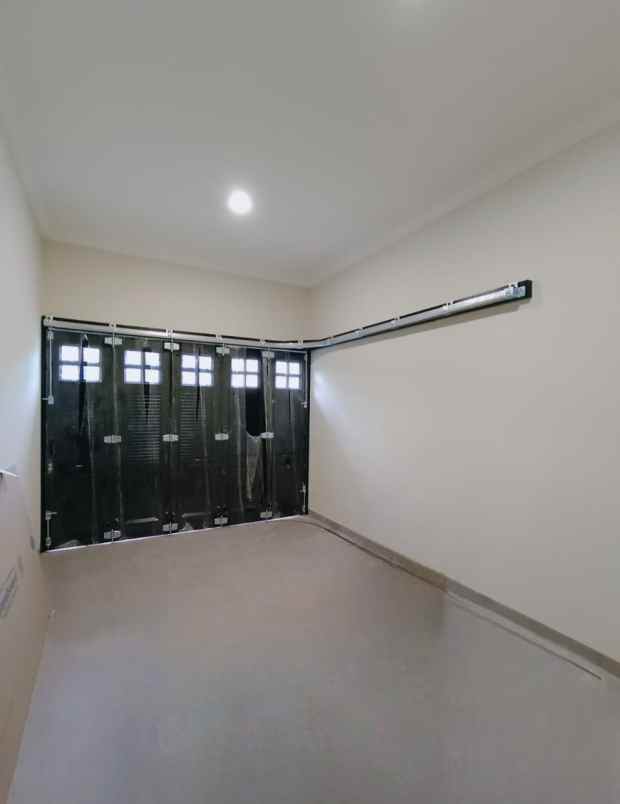 rumah baru american classic di ciledug tangerang