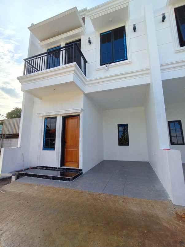 rumah baru klasik modern di setu cipayung jaktim