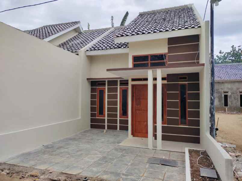 rumah baru nyaman dan strategis akses mobil