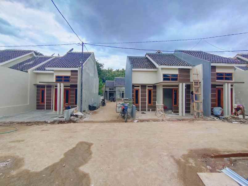 rumah baru nyaman dan strategis akses mobil