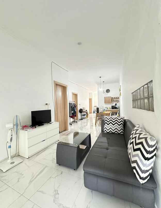 rumah baru shm jl rejosari tengah kota dekat dr cipto