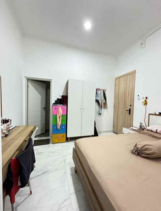 rumah baru shm jl rejosari tengah kota dekat dr cipto