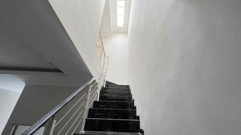 rumah baruk barat dekat merr galaxy mall