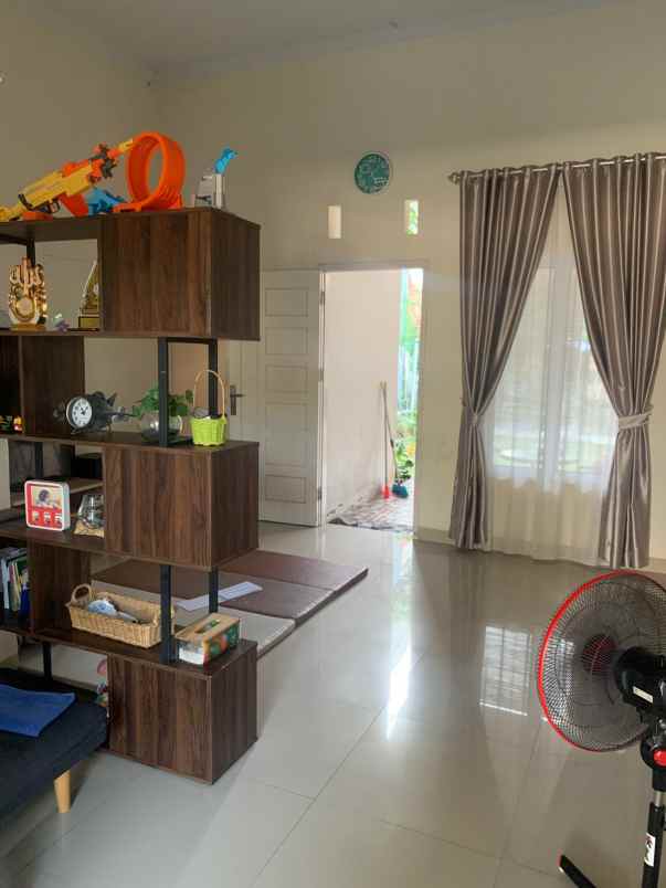 rumah bulatan dijual jl bukit barisan harga 350 juta