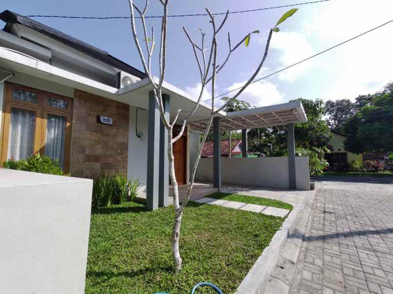 rumah cantik cluster dekat bandara yia