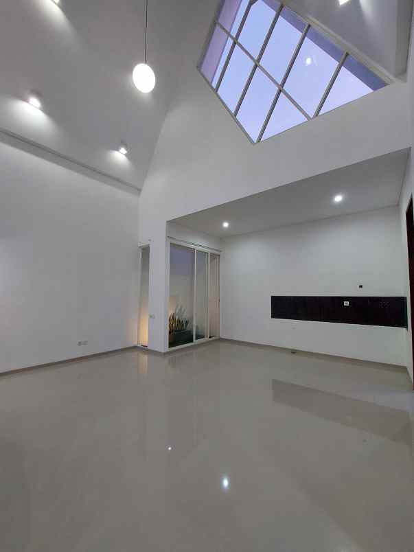 rumah cantik permata jingga kota malang