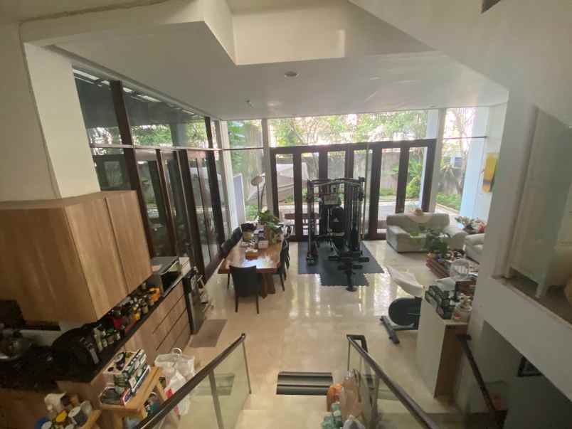 rumah dijual dalam townhouse di kemang jakarta selatan