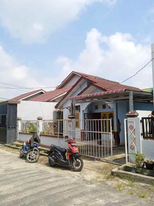 rumah dijual jl bukit barisan 5 menit ke alam mayang