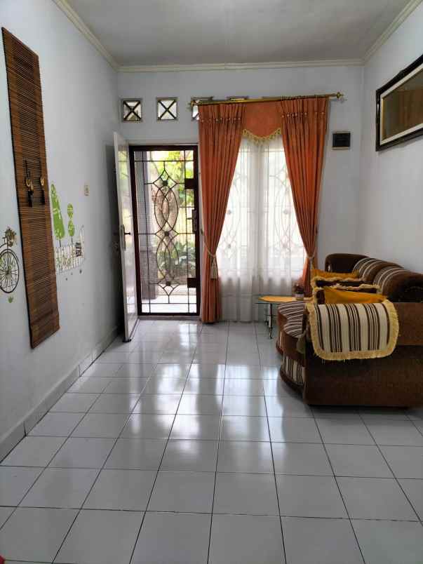 rumah dijual jl srikandi belakang mall ska pekanbaru