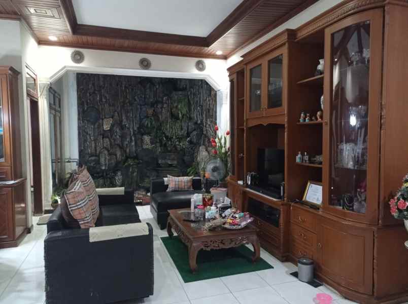 rumah elegan the best di komplek abadi duren sawit