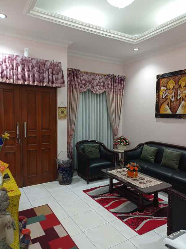 rumah elegan the best di komplek abadi duren sawit