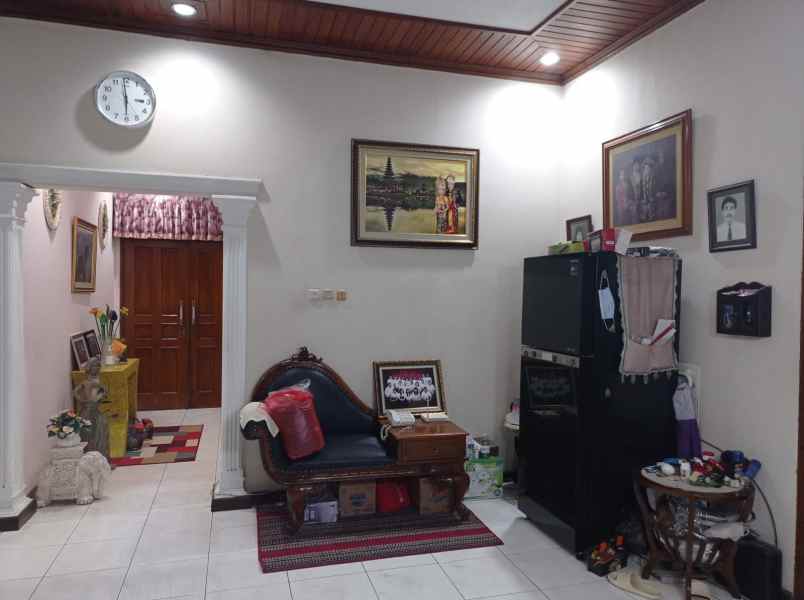 rumah elegan the best di komplek abadi duren sawit