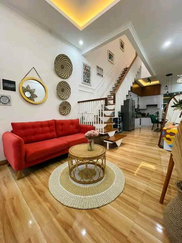 rumah full furnished 3 lantai dibogor