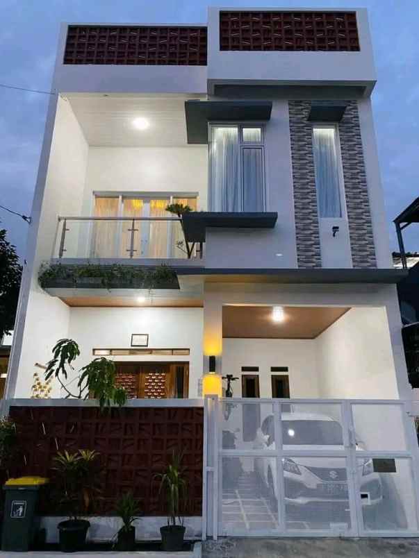 rumah full furnished 3 lantai dibogor