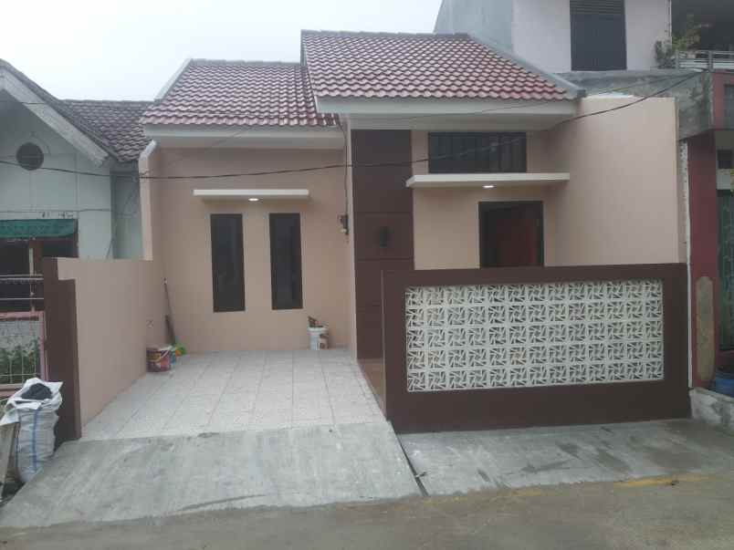 rumah full renov di btr 5 bekasi