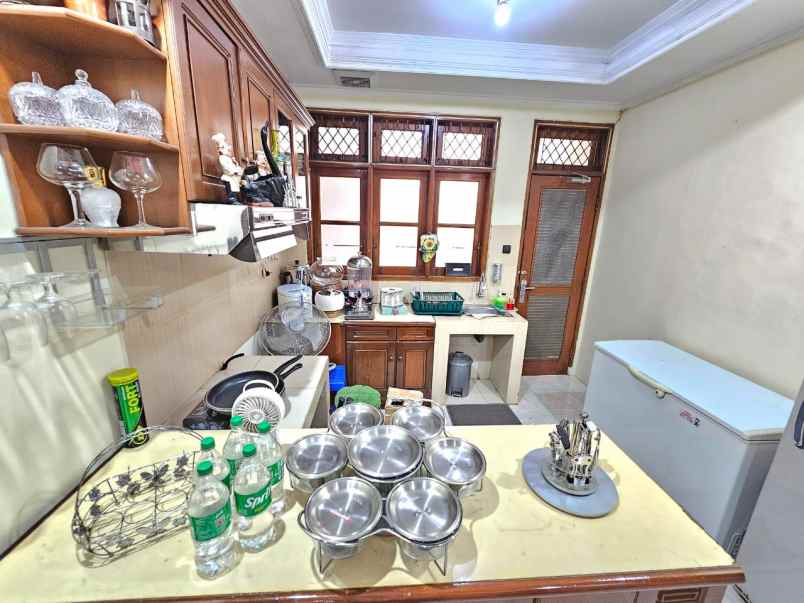 rumah hook siap huni di pulomas jakarta timur