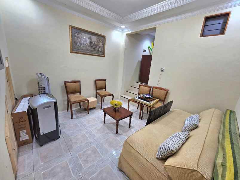 rumah hook siap huni di pulomas jakarta timur