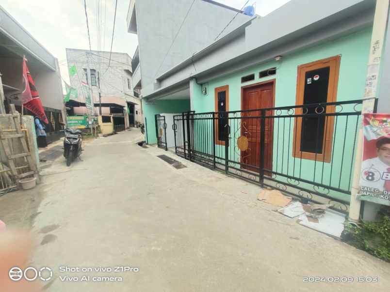 rumah induk dan kontrakan 3 pintu jual murah