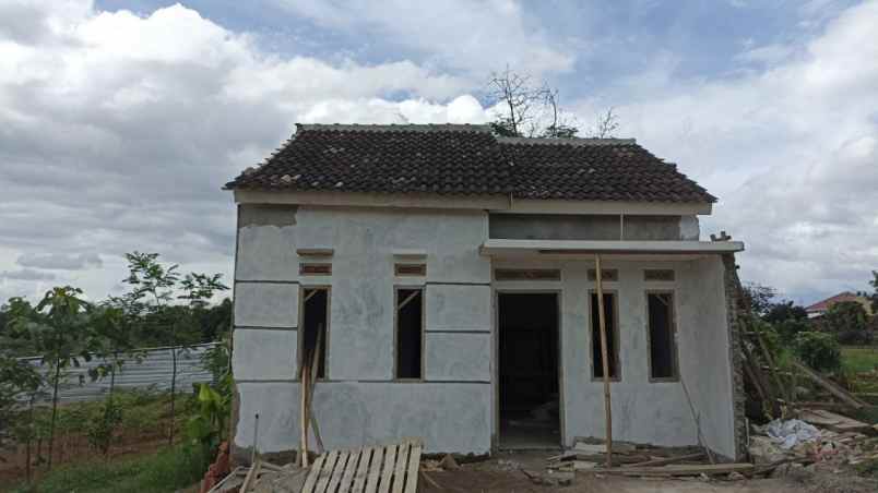 rumah jl bojongkunci hegarmanah