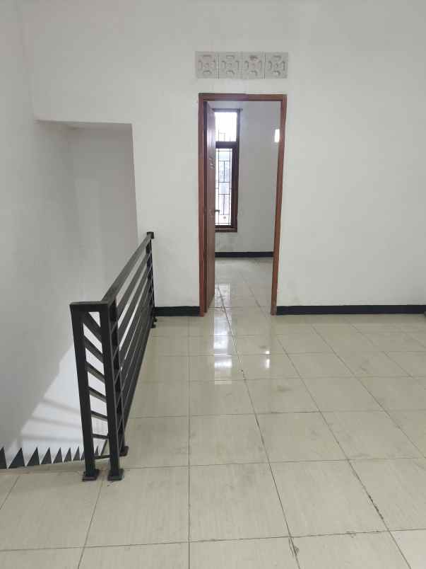 rumah jl pagarsih bandung jabar