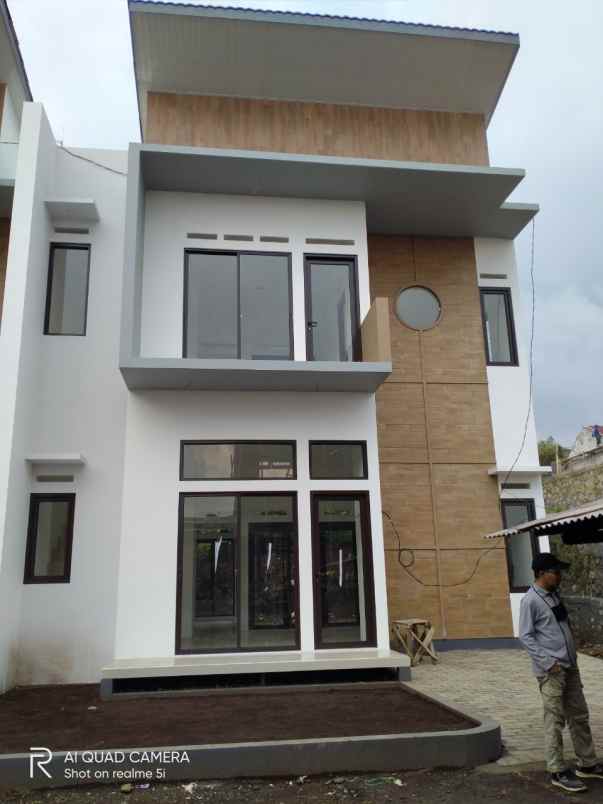 rumah jln cipanas 18 jambudipa