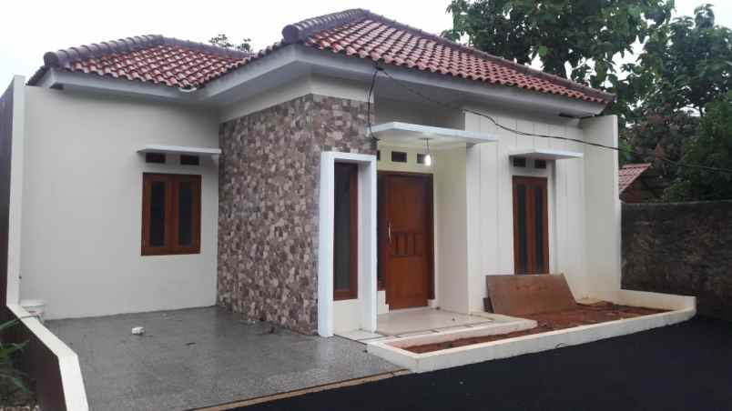 rumah jln raya rangkapan jaya depok