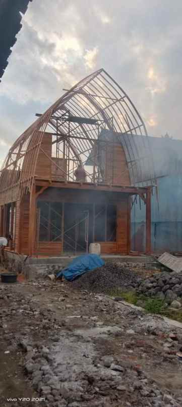 rumah joglo klasik di daerah kuta bali