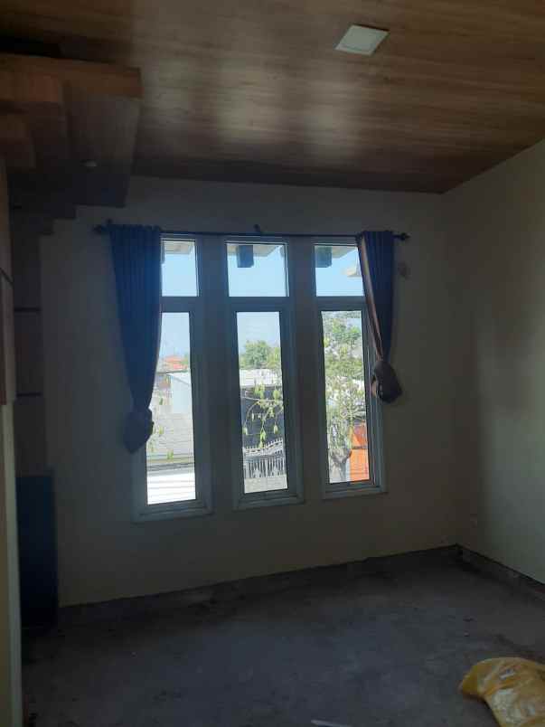 rumah kantor gudang di pedurungan