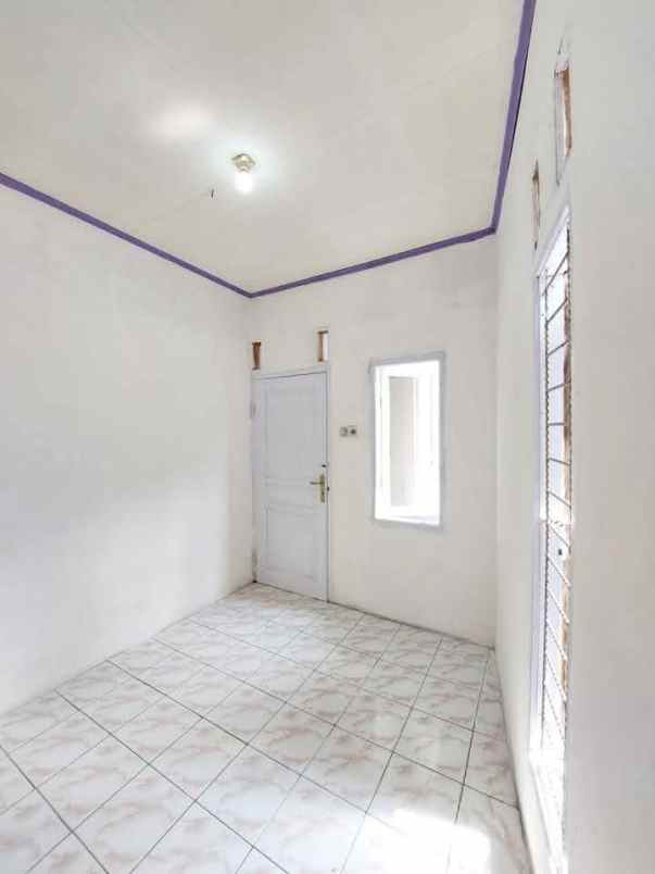 rumah kosan 3 kamar jakarta pusat