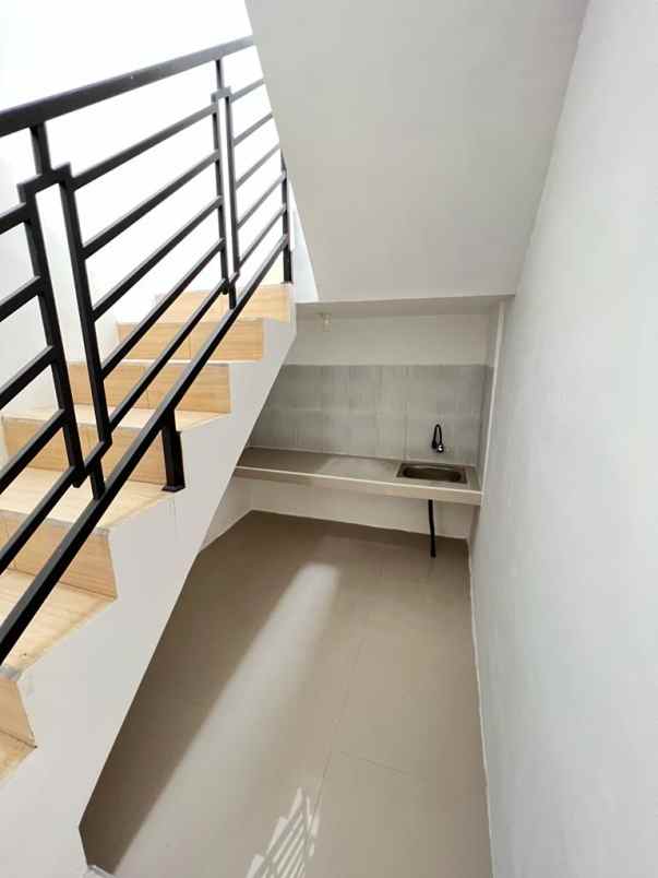 rumah kost exclusive full penghuni di kota malang