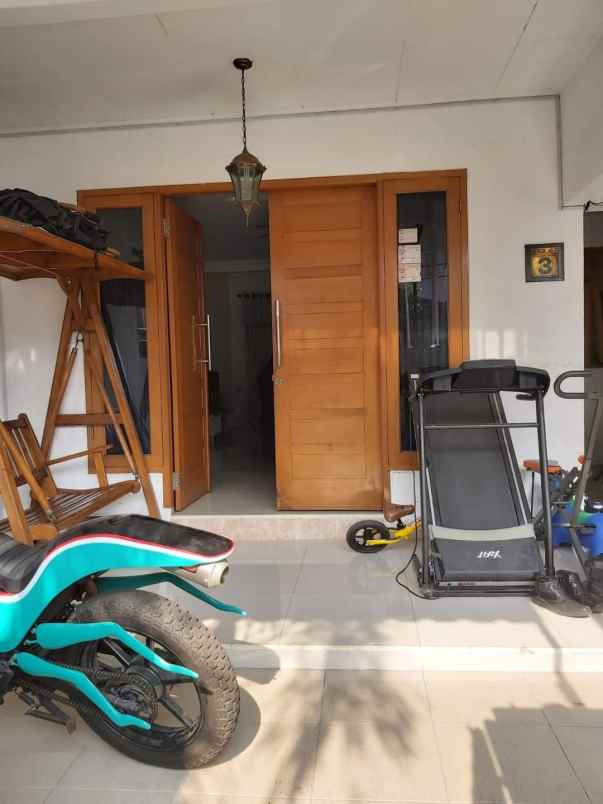 rumah luas 7 kamar di bintaro tangerang selatan