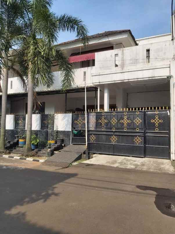 rumah luas 7 kamar di bintaro tangerang selatan