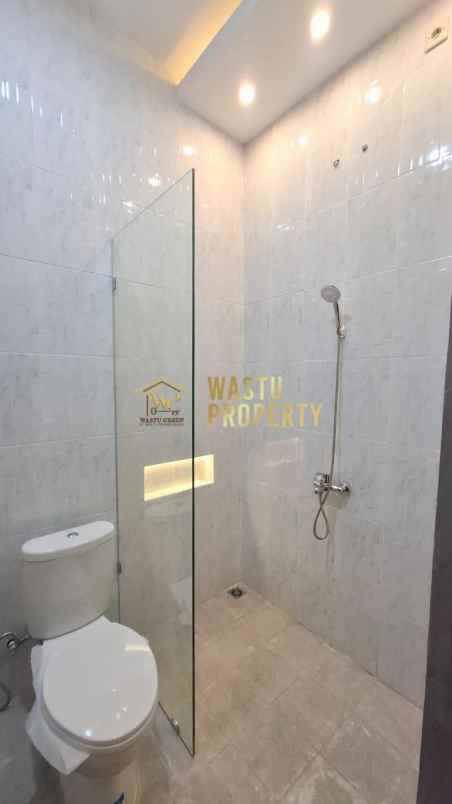 rumah mewah 2 lantai desain modern di maguwoharjo