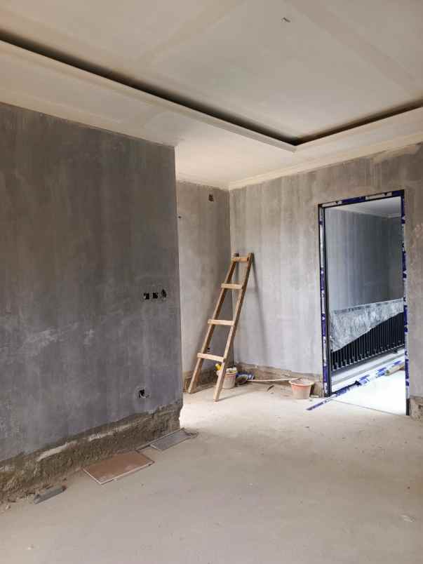 rumah mewah dalam komplek besar bukit cirendeu tangsel