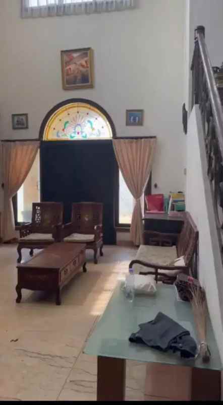 rumah mewah di komplek villa bukit mas monaco surabaya