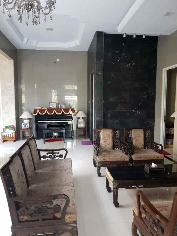 rumah mewah dijual di dekat bukit golf cibubur